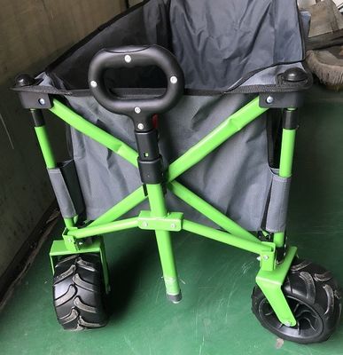 Grande carrello della spiaggia di festival del giardino della ruota